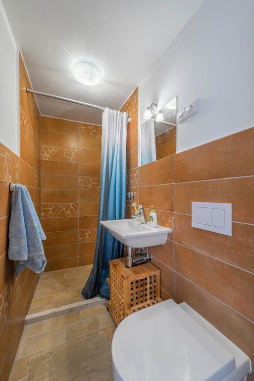 Apartment Pod Kastilom Jelsa  Bagian luar foto